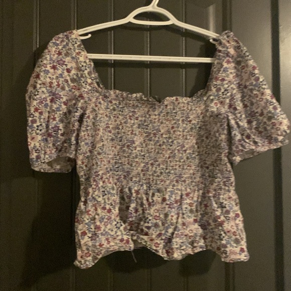 French Connections floral peplum top with puffed sleeves and stretchy bust - Picture 2 of 3